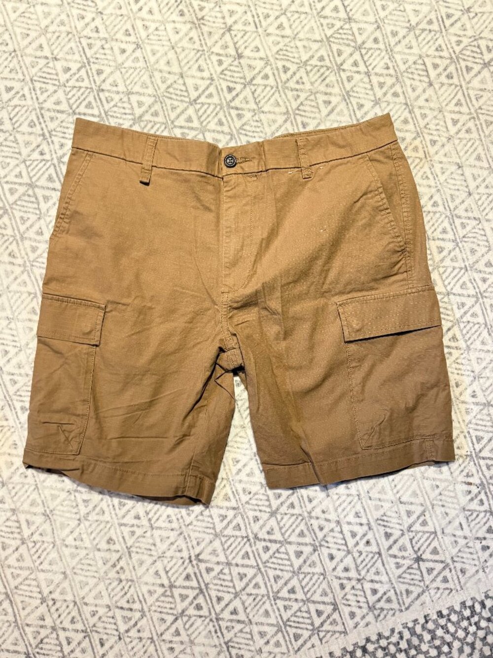 Dockers Men’s Brown Khaki Cargo Shorts Size 34